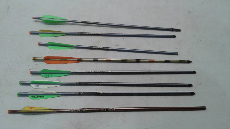 Lot Of Hunting Arrows, One With Sharp Tip