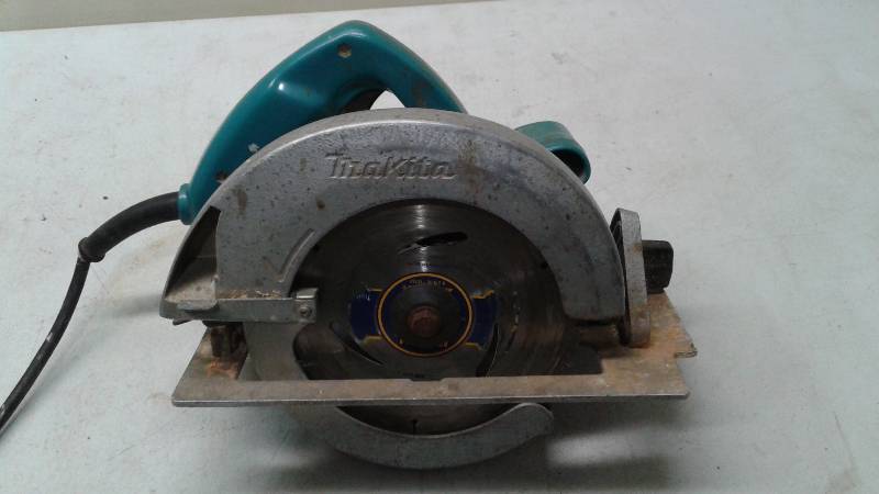 Used makita best sale circular saw