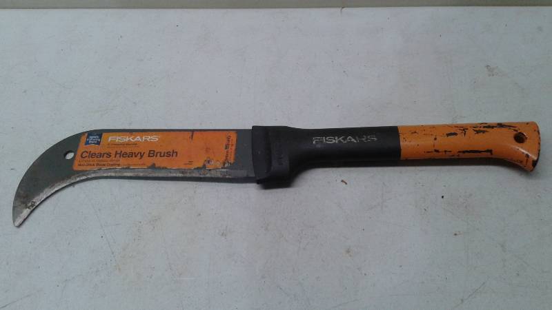 Fiskar Heavy Brush Machete Blade Knife