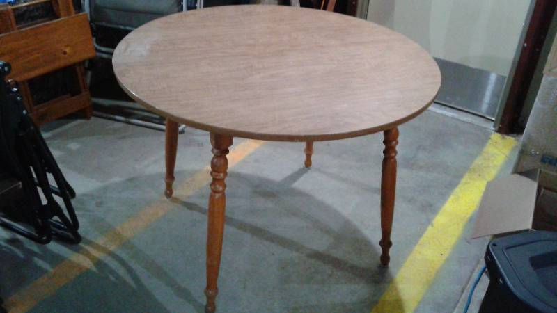 Kitchen Table, With Extra Extension Piece, Has White Mark On It