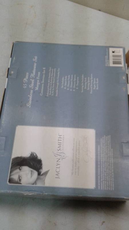 New Silverware Set, Unused, Box Opened For Pics, Box Shows Wear