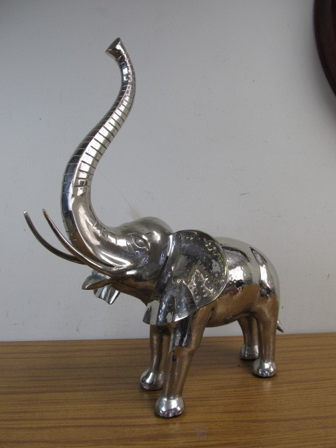 lot 33 image: Large Solid Brass Elephant Statue.