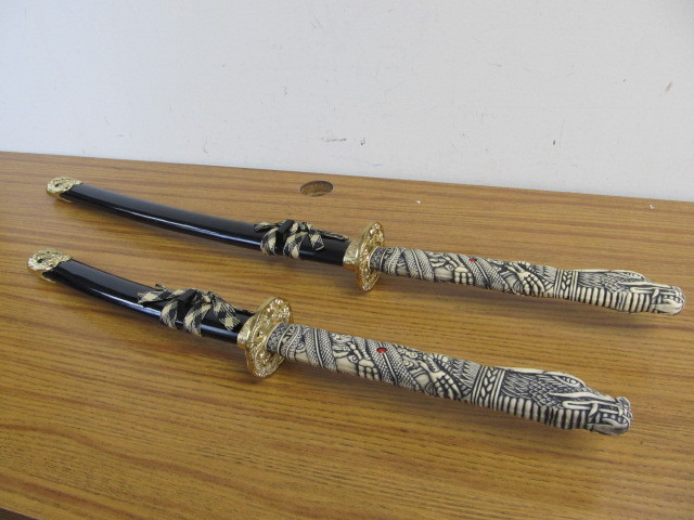 lot 46 image: 2 Chinese Dragon Handle Decorative Swords