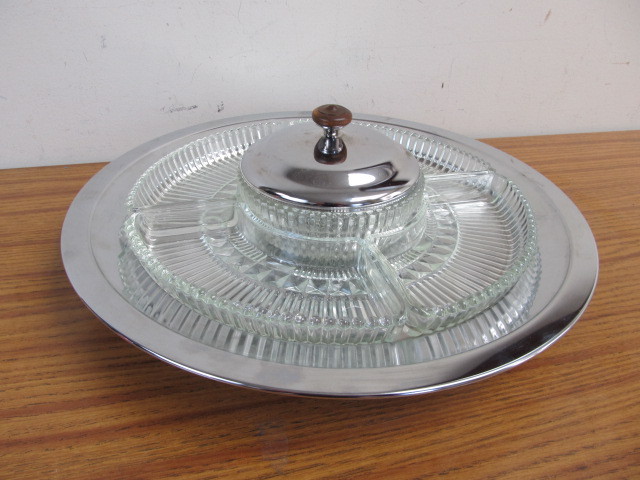 lot 61 image: NEW IN BOX Vintage Mid Century Kromex Lazy Susan