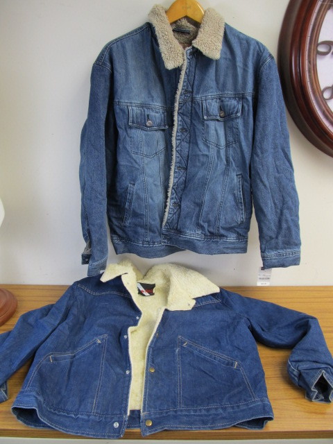 lot 72 image: 2 Lined Mens Denim Jackets Size XL - one vintage, one New