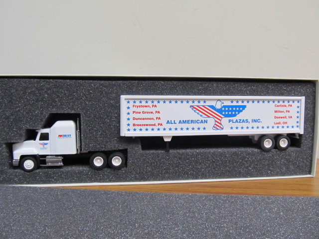 lot 94 image: NIB Penjoy Diecast Metal Semi Truck