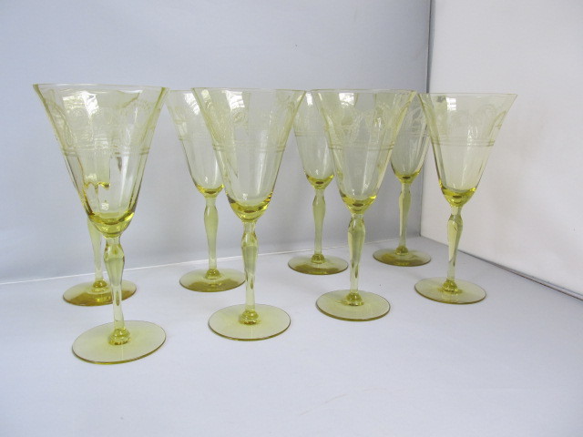lot 116 image: Set of 8 High End Antique Yellow Crystal Wine Goblets