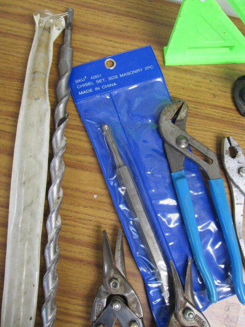 lot 124 image: Lot of Assorted Hand Tools etc