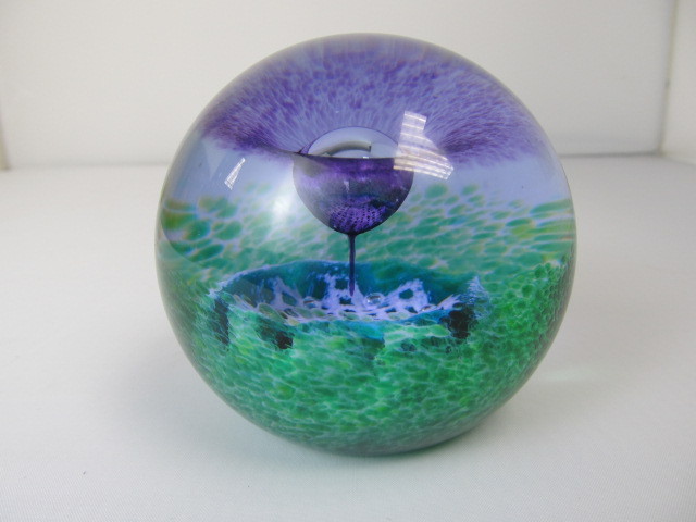 lot 10 image: Beautiful Vintage Signed Art Glass Paperweight