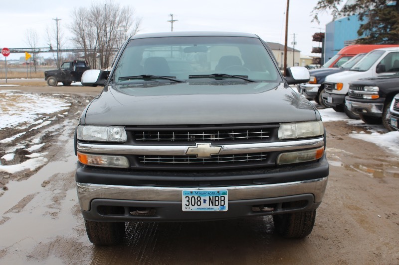 lot 2306 image: 2000 Chevrolet Silverado 1500 LS 4x4