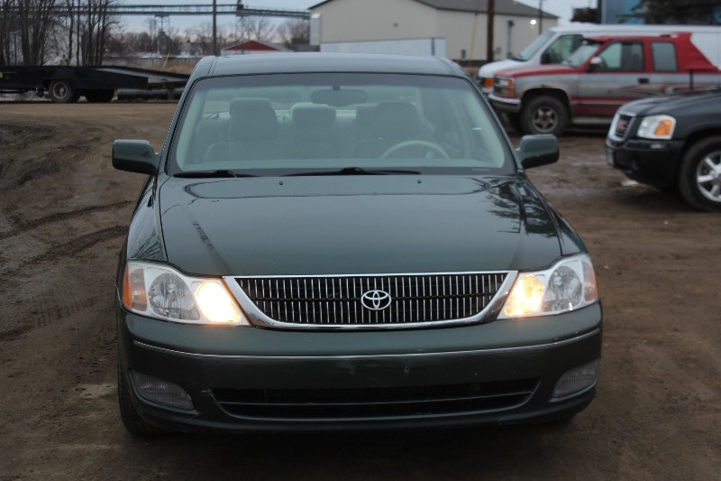 2001 Toyota Avalon XLS - 2 Owner -