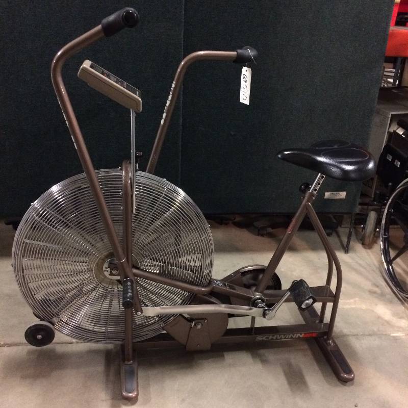 lot 3 image: REHAB EQUIPMENT SCHWINN AIRDIYNE BICYCLE - EXCELLENT CONDITION  WORKS