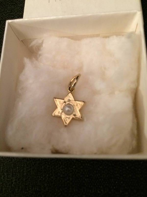 Star Of David Gold Pearl Pendant Purchased At Hornes Jewelry