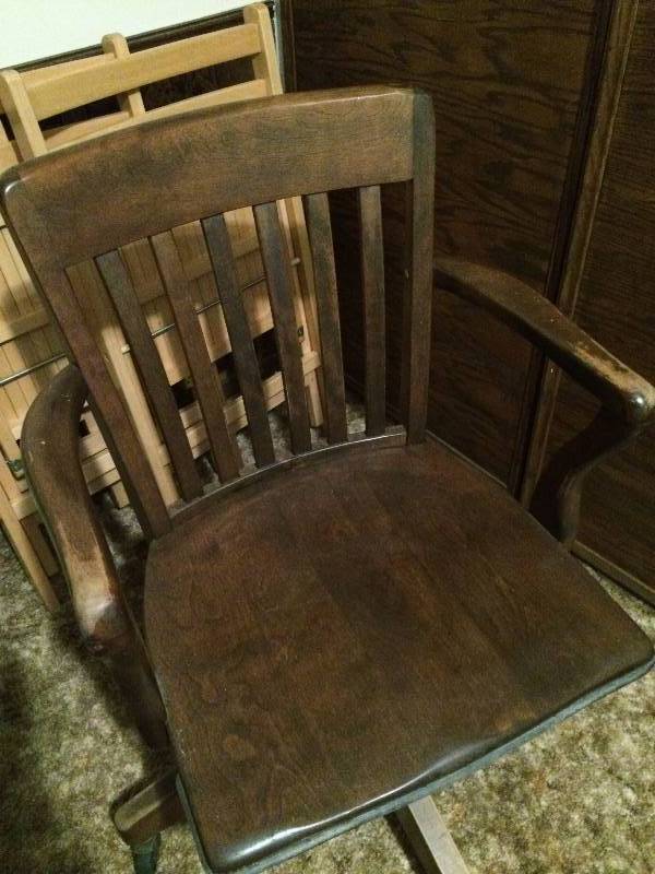 ANTIQUE SWIVEL ROLLING BANKERS CHAIR - GREAT CONDITION FOR AGE STURDY