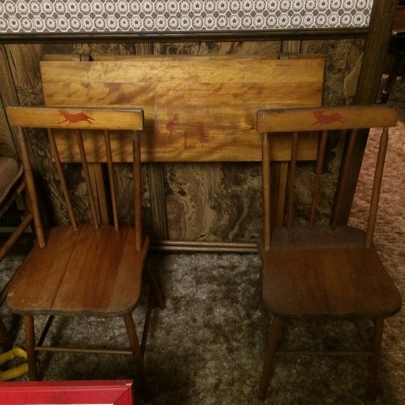 ANTIQUE CHILDRENS KIDS WOOD DINING SET - FOLDING TABLE AND 2 CHAIRS - GREAT CONDITION