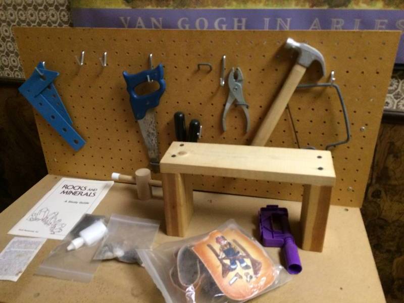 VINTAGE WORKSHOP WITH TOOLS - GREAT CONDITION