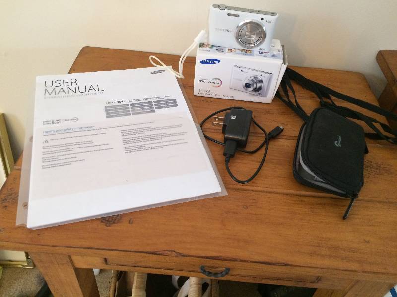 lot 36 image: Samsung ST150F White 16.2MP Smart HD WiFi Digital Camera w5x Zoom - Excellent Working Condition