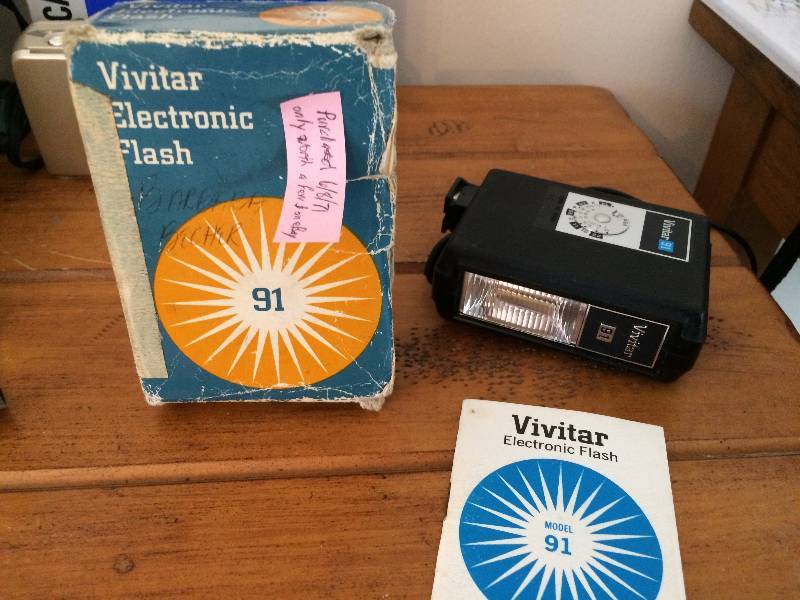 lot 38 image: Lot of 2 Cameras - Samsung Evoca - Works Vitomatic - Untested