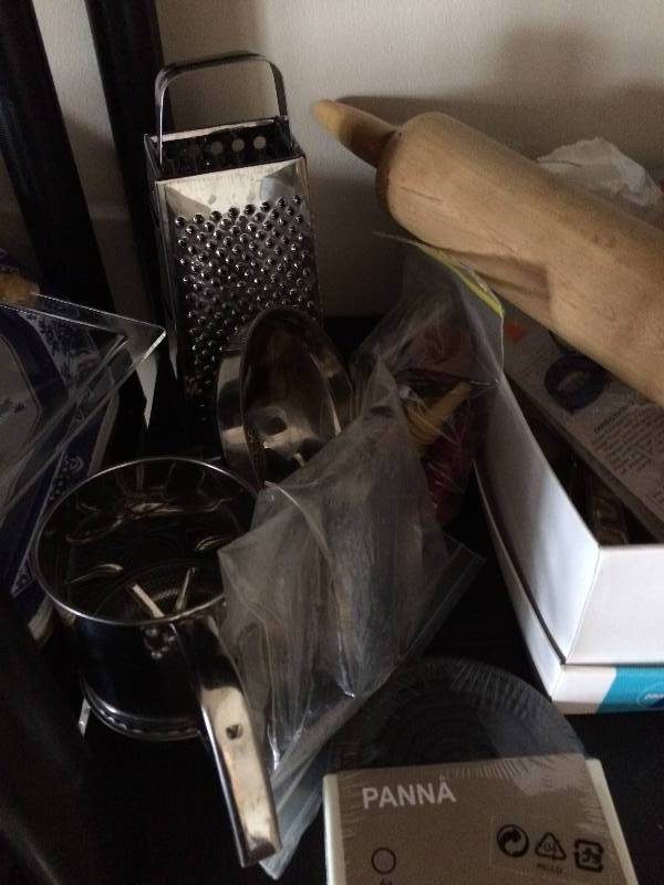 lot 41 image: HUGE LOT OF EVERYTHING YOU COULD WANT IN KITCHEN UTENSILS - ALL IN GREAT CONDITION