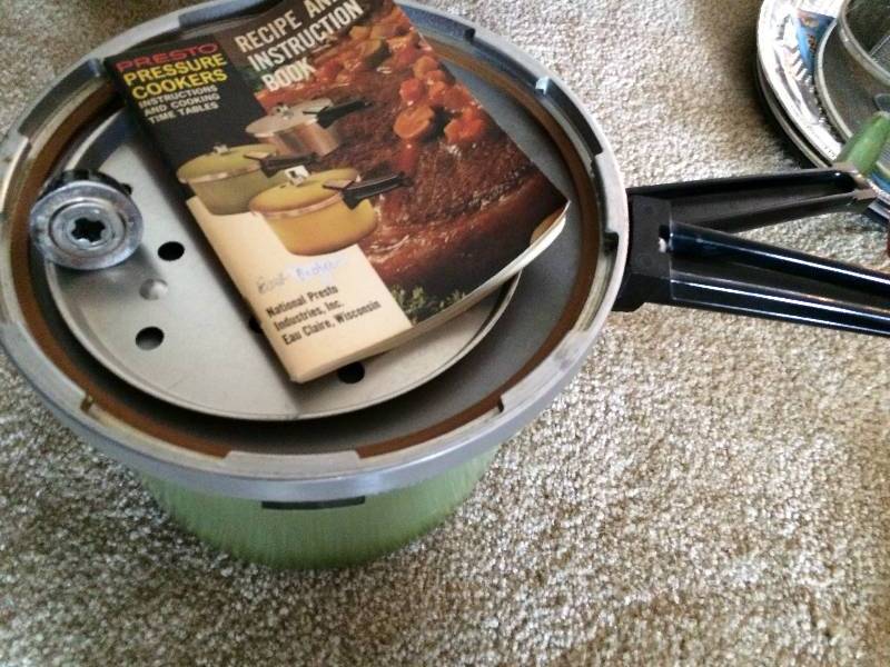 lot 9 image: LIKE NEW VINTAGE PRESSURE COOKER - COMPLETE