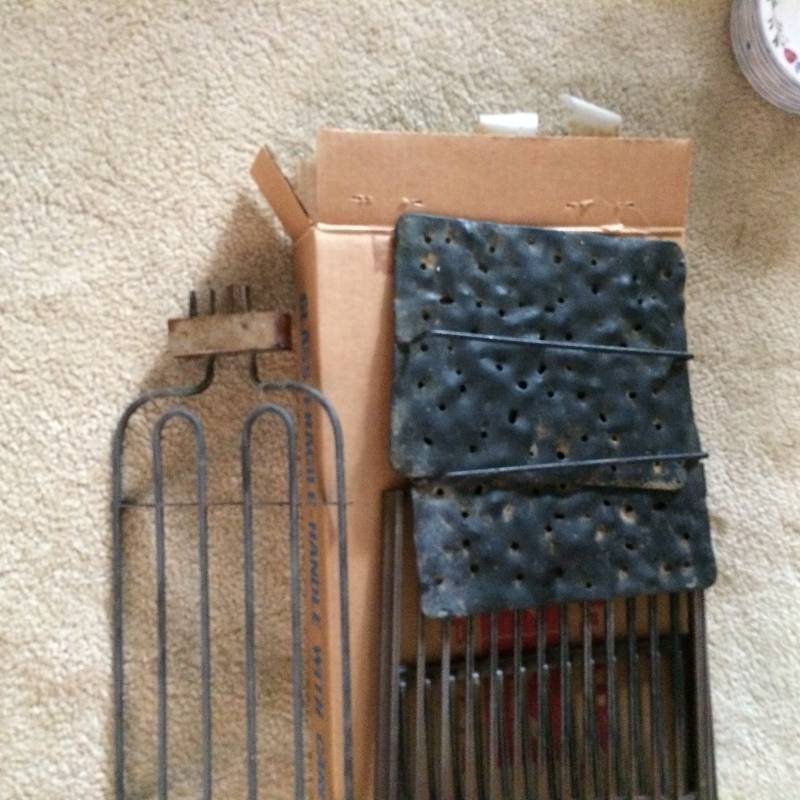 lot 48 image: JENN AIRE GRILL SET NEW IN BOX