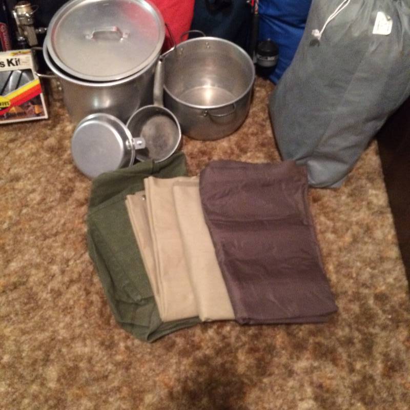lot 104 image: WOW REALLY NICE LOT OF CAMPING EQUIPMENT