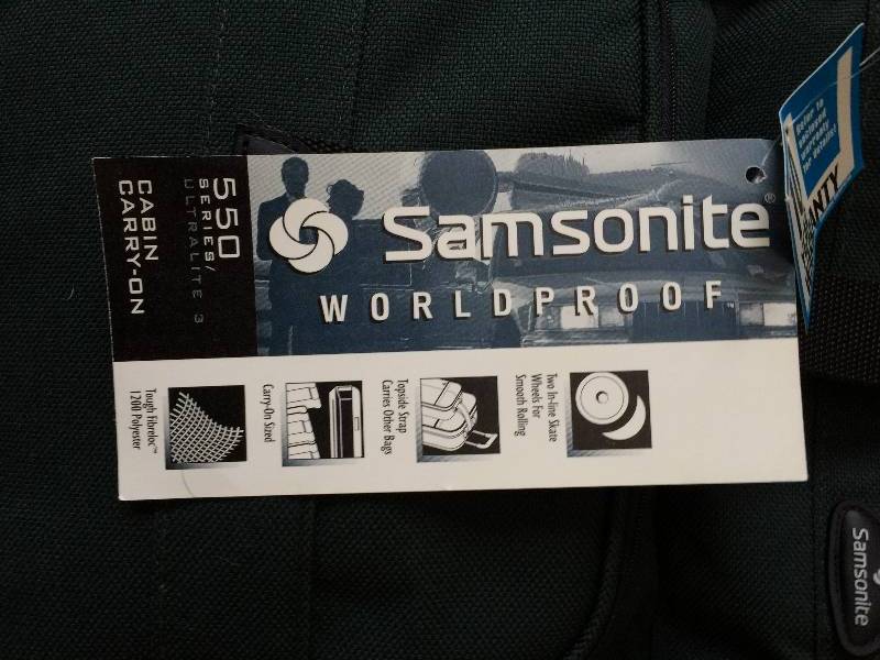 lot 67 image: NEW WITH TAGS SAMSONITE CABIN CARRYON BAG