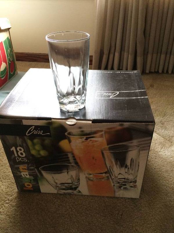 lot 24 image: Glassware - CRISA GLASS TUMBLER SET & VINTAGE DURALEX FRANCE TULIP 15OZ SALAD BOWLS - 2 BOXES 6 BOWLS PER BOX - GREAT CONDITION