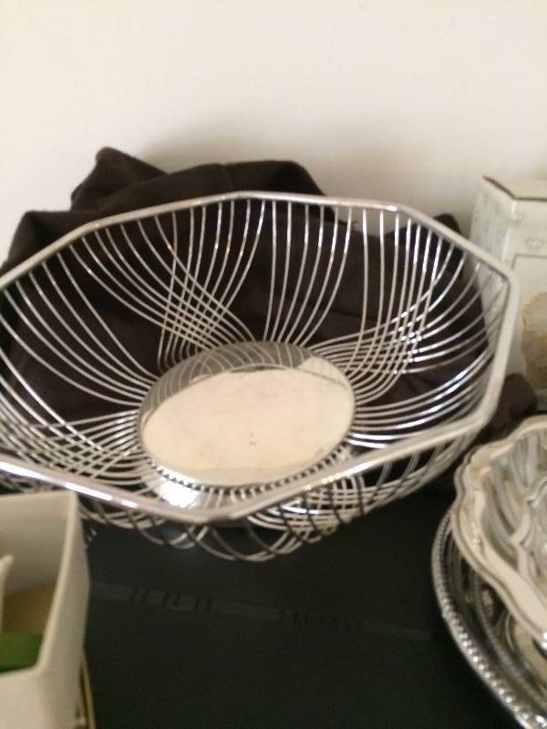 lot 116 image: SILVERPLATE COLLECTION - EXCELLENT CONDITION