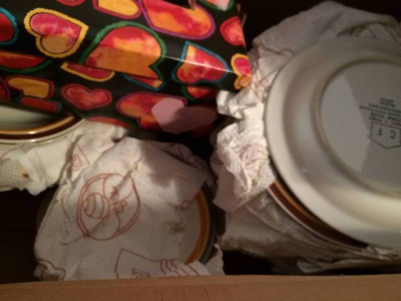lot 124 image: Vintage Chadds Ford StoneWare Aloha Hawaii Dinnerware Flower Power retro 60s Cool