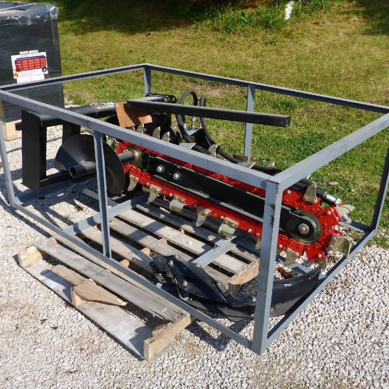 lot 4 image: Universal Mount Bobcat Skid Loader Skid Steer 60 Hydraulic Trencher Attachment With Crumbling Shoe