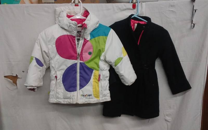lot 4 image: 2-Little Girls Coats Size 45