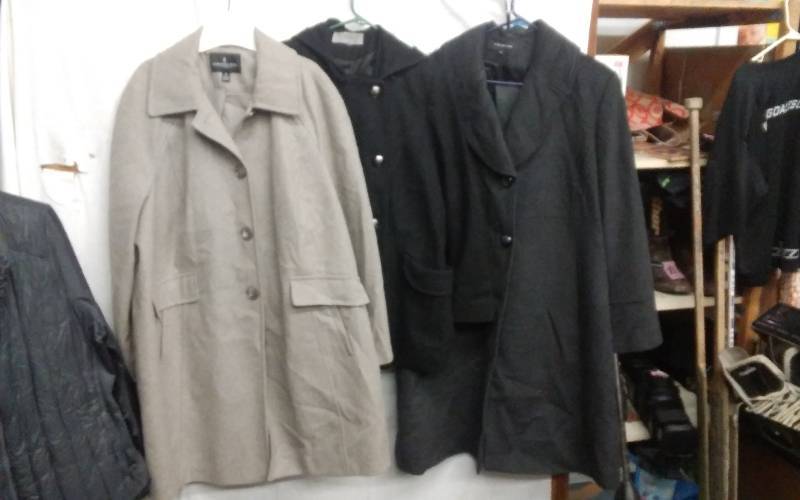 lot 12 image: 3-Ladies Plus Size Wool Coats (Size 2x)
