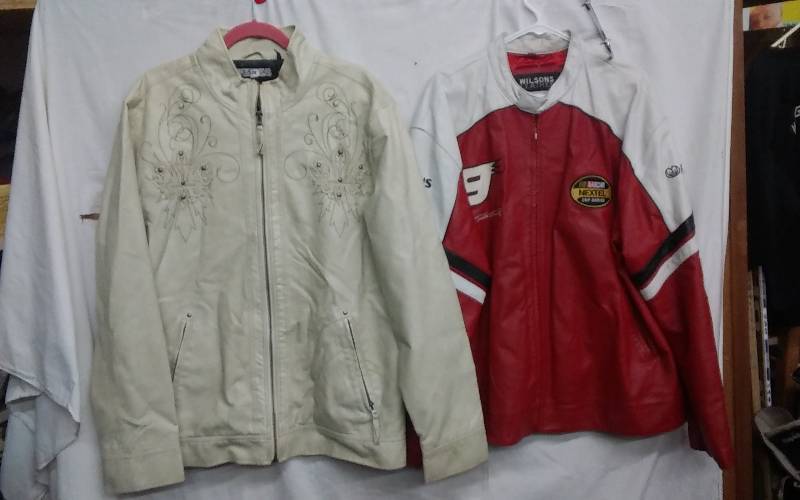lot 14 image: Wilsons Leather DODGE Jacket Size XL, Archaie Jacket Size XL