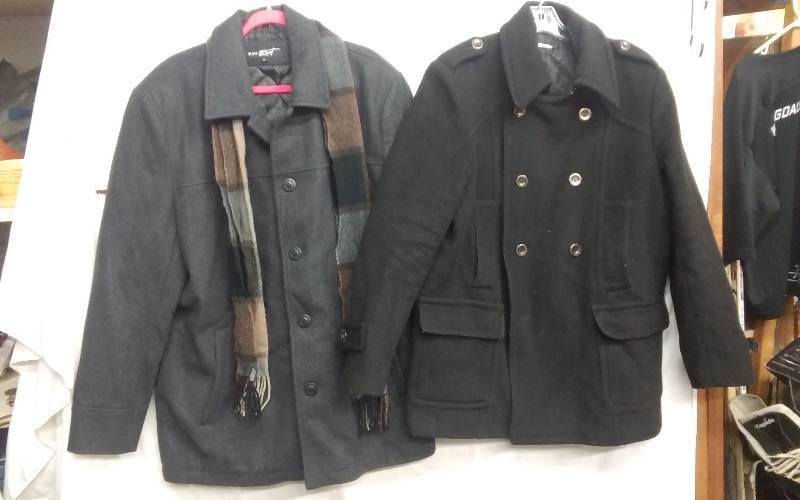 lot 15 image: 2-Mens Wool Coats (Size LXL)