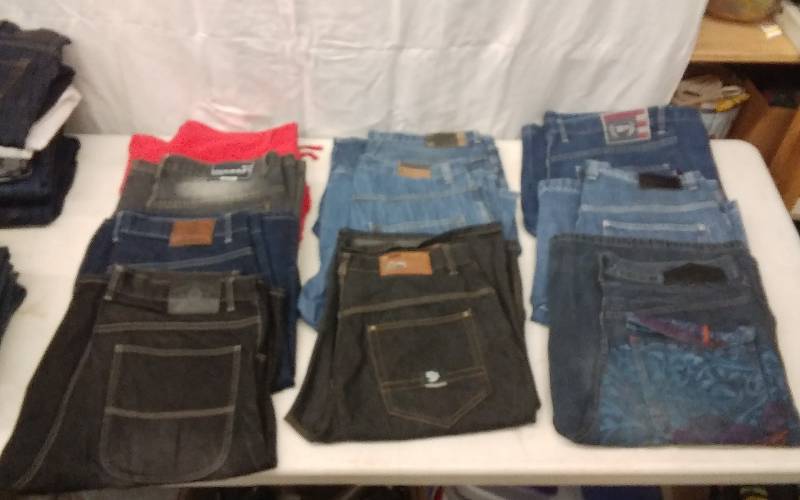 lot 28 image: 10-Pair Mens Designer Shorts (Size 38)