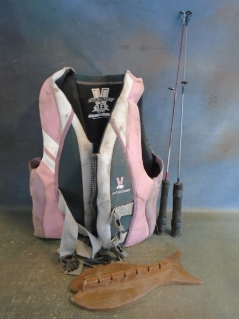 lot 31 image: Fishing Gear