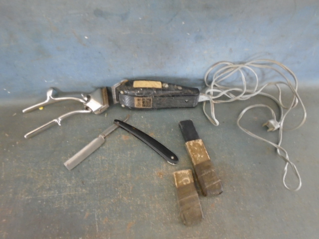 lot 38 image: Clippers and Straight Razor