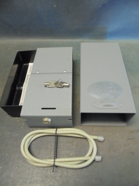 lot 42 image: Travel Safe