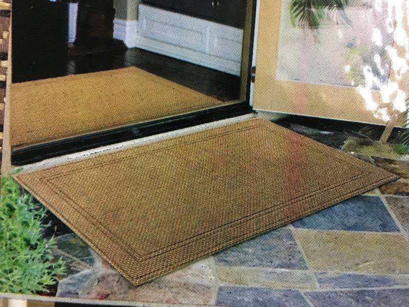 APACHE 30X47 MANHATTAN, MSRP $13.99
