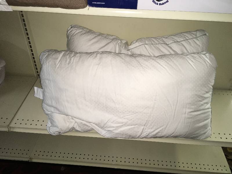 BEAUTYREST BLACK KING 2PK, MSRP $19.99