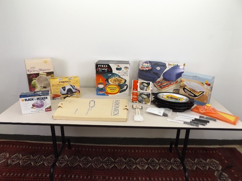 lot 23 image: Lot of New in Box etc. Kitchen Items