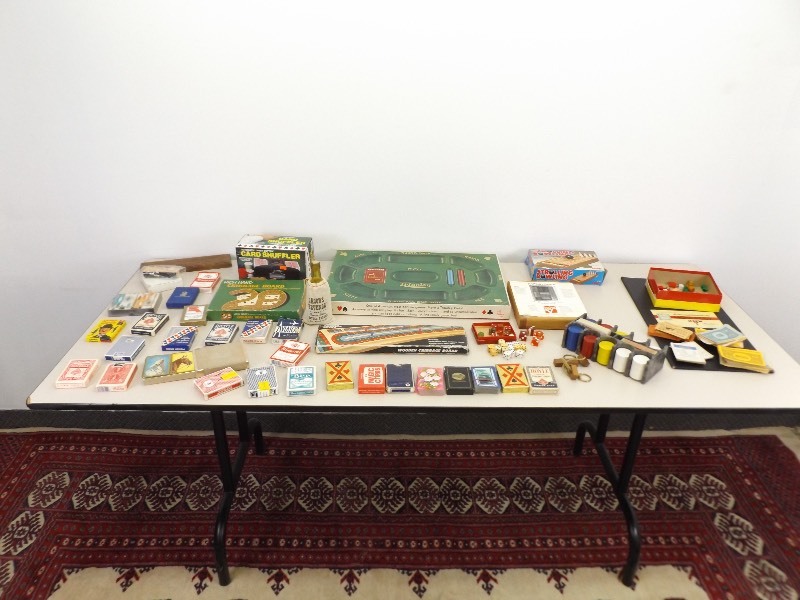 lot 34 image: Lot of Vintage Games, Playing Cards, Puzzles, etc.