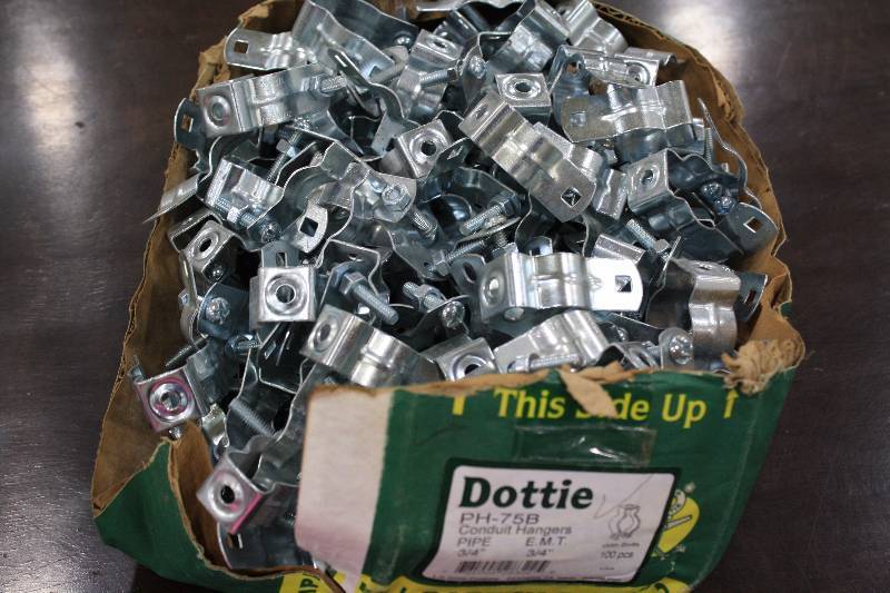 lot 49 image: Dootie 34 Conduit Hangers wbolts - New