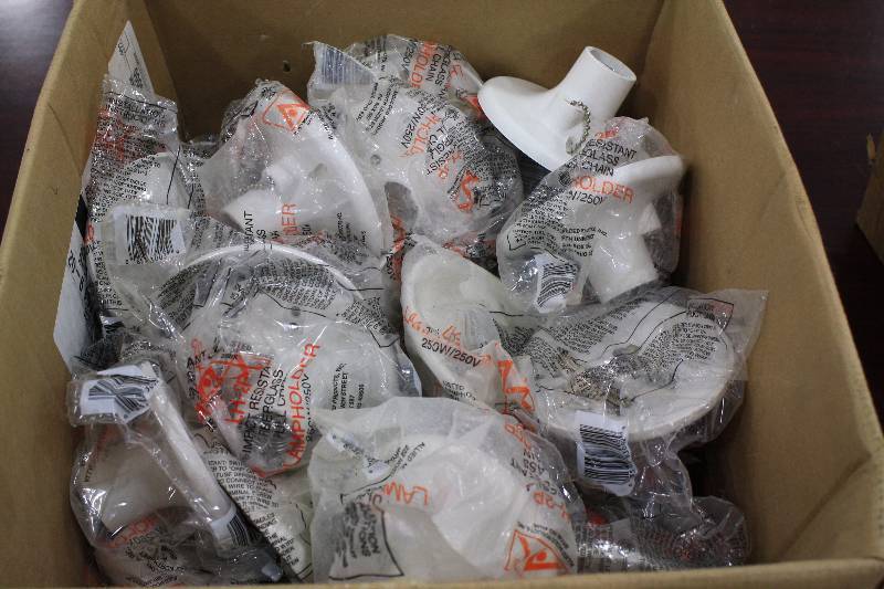 lot 78 image: Fiber Glass Pull Chain Lamp Holders - 250W - New 35 qty