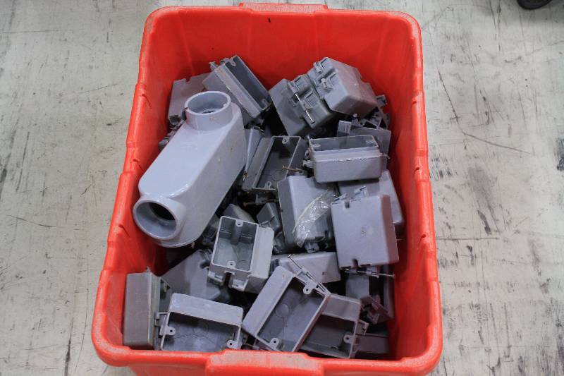 lot 92 image: Assorted PVC Boxes 2 Conduit Body