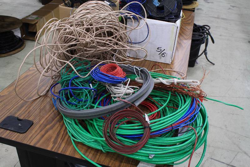 lot 115 image: Large Variety Lot of Assorted Wire