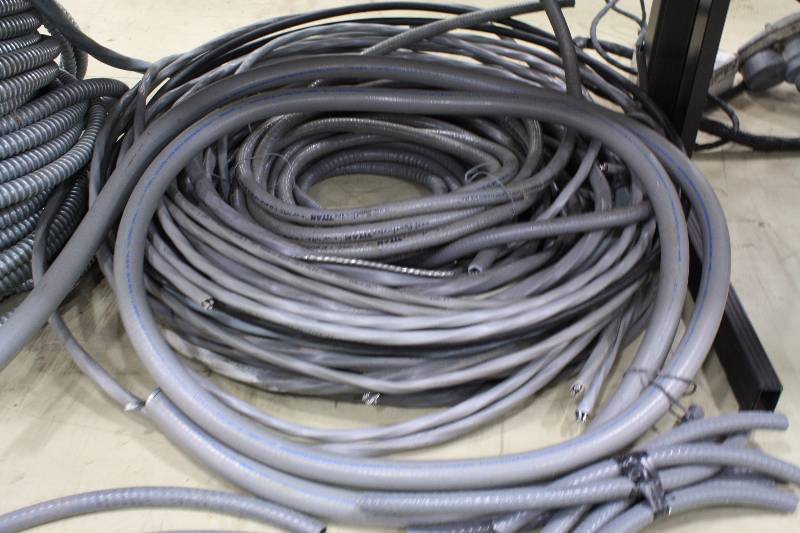 lot 117 image: 8 AWG King Wire