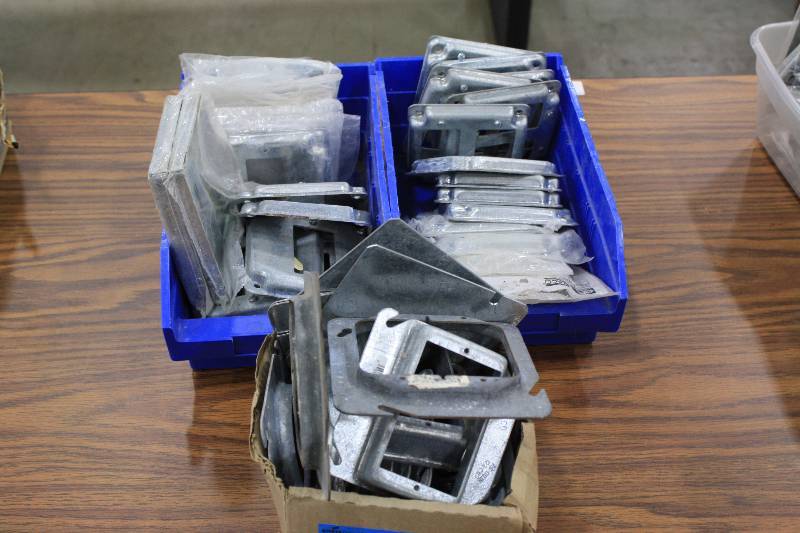 lot 164 image: Metal Toggle - Receptacle & Boxes Assortment