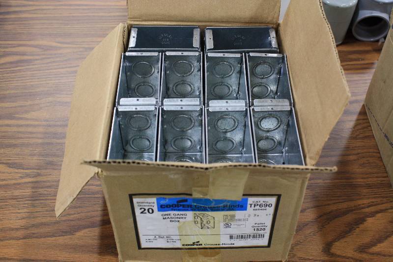 lot 167 image: One Gang Masonry Boxes - New 20 Qty